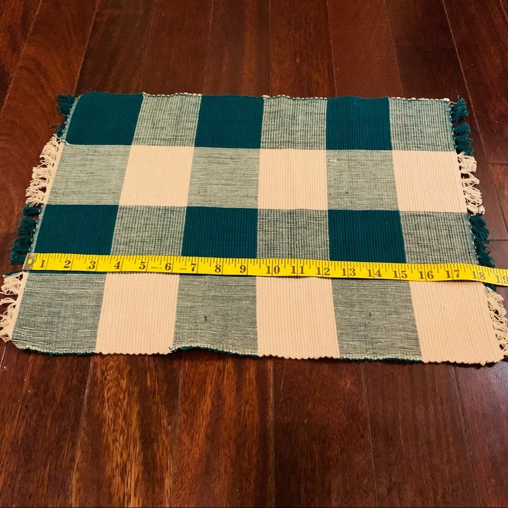 NWOT Crate & Barrel Vintage Five Green and Tan Placemats